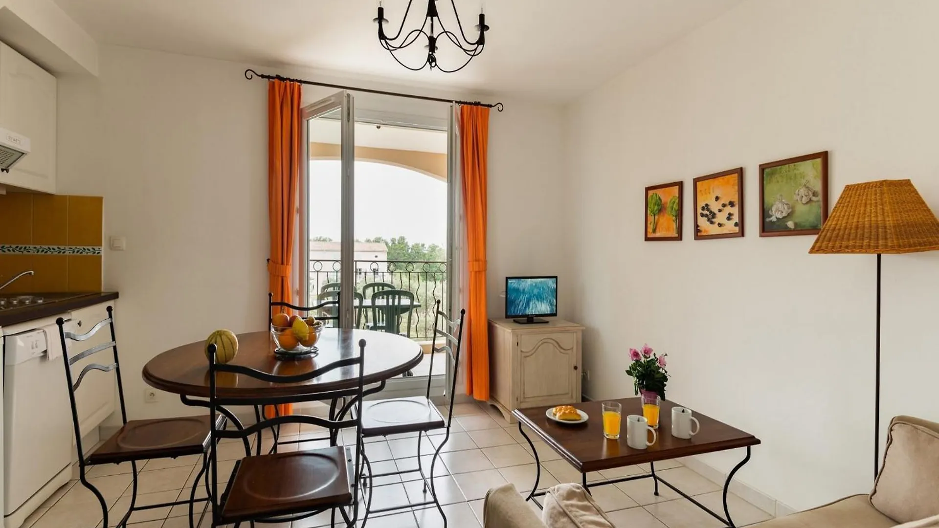 פרדו Apartment In Provencal Style In A Beautiful Landscape 0*,  צרפת